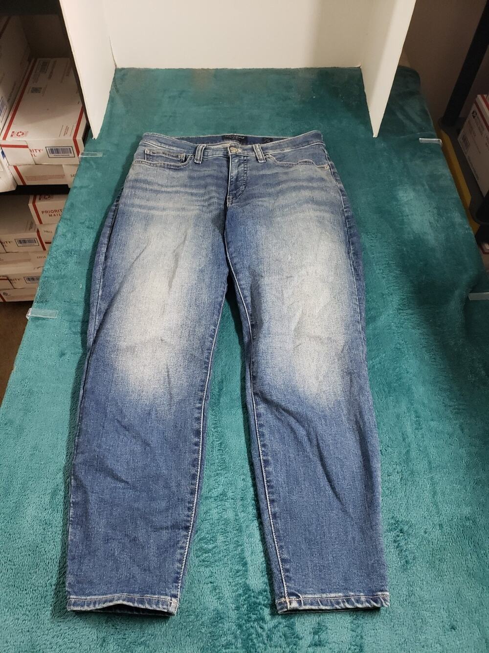 Lucky Brand Jeans Size 10 Womens Blue Stretch Pants Denim Mid Rise Ava Cropped